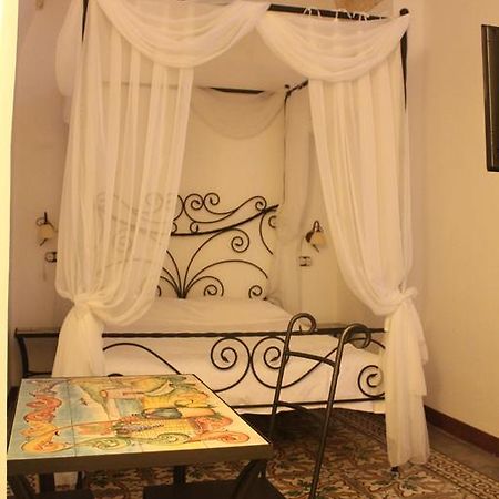 Lu Focalire Bed and Breakfast Montesano Salentino Δωμάτιο φωτογραφία